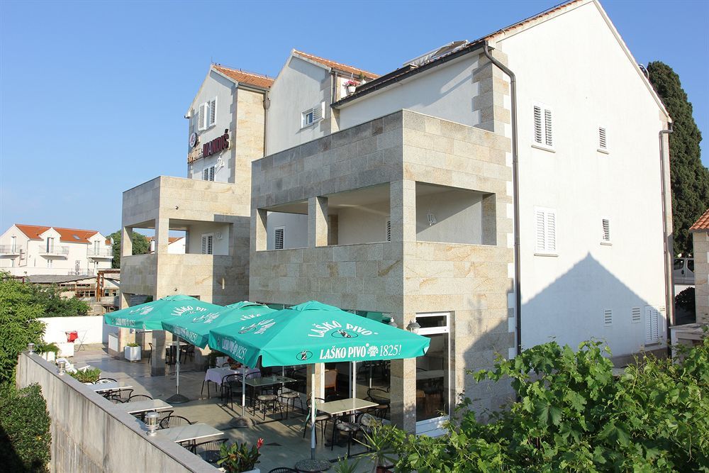 Downtown Private Rooms Mandic San Pietro di Brazza Esterno foto