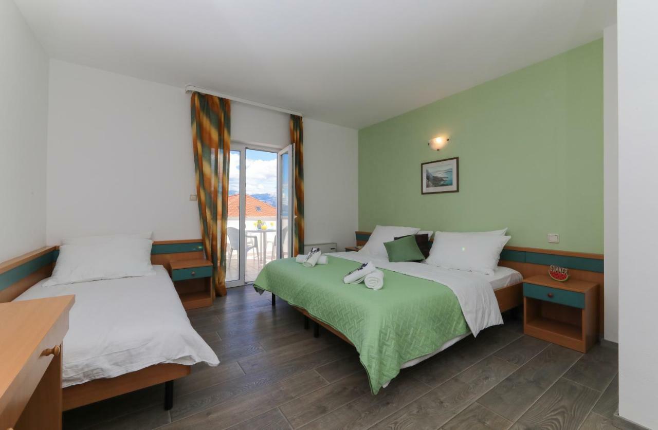Downtown Private Rooms Mandic San Pietro di Brazza Esterno foto